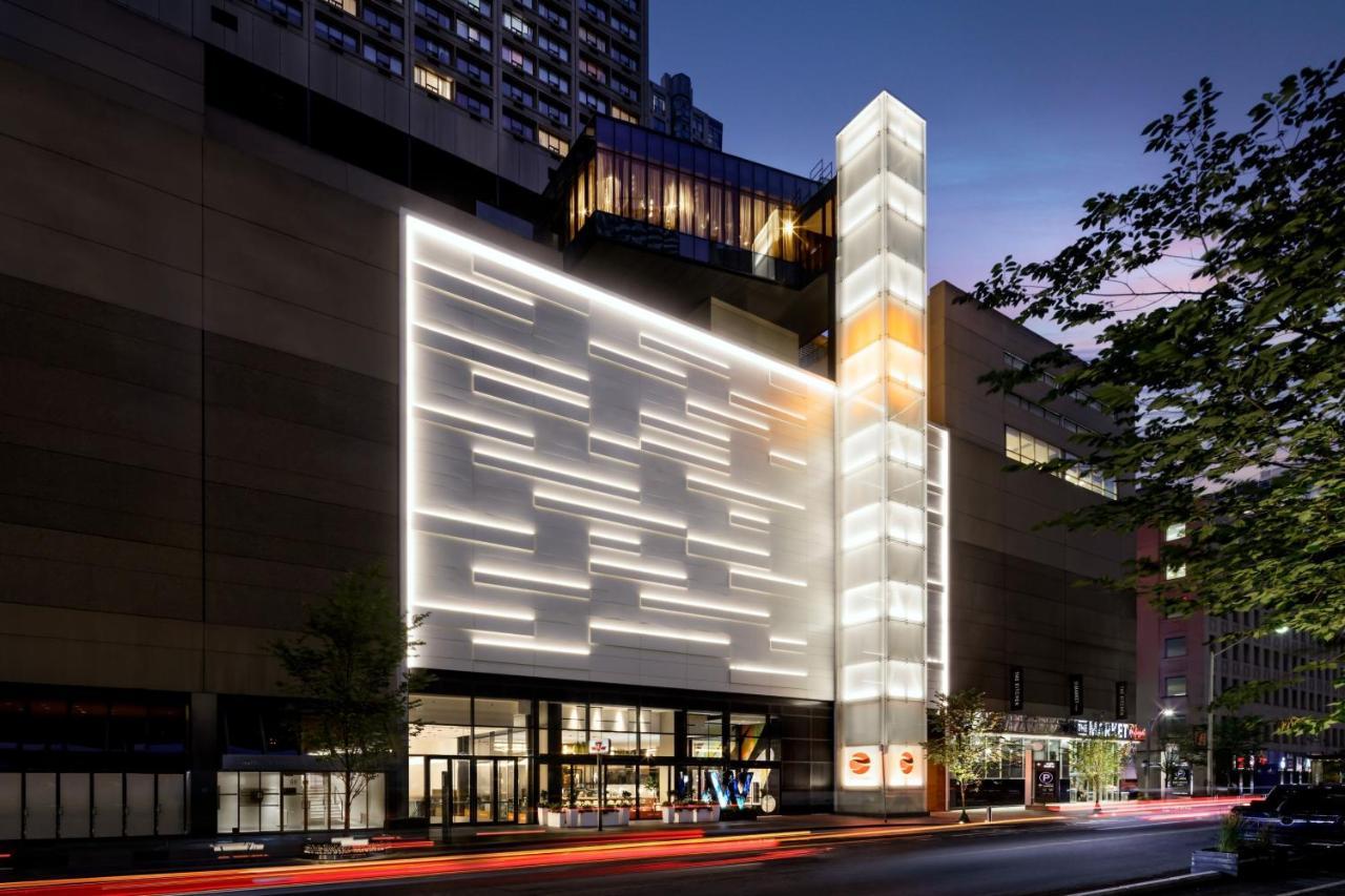 W Toronto Hotel Exterior photo